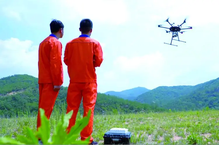 让胡路无人机倾斜摄影巡检拍摄